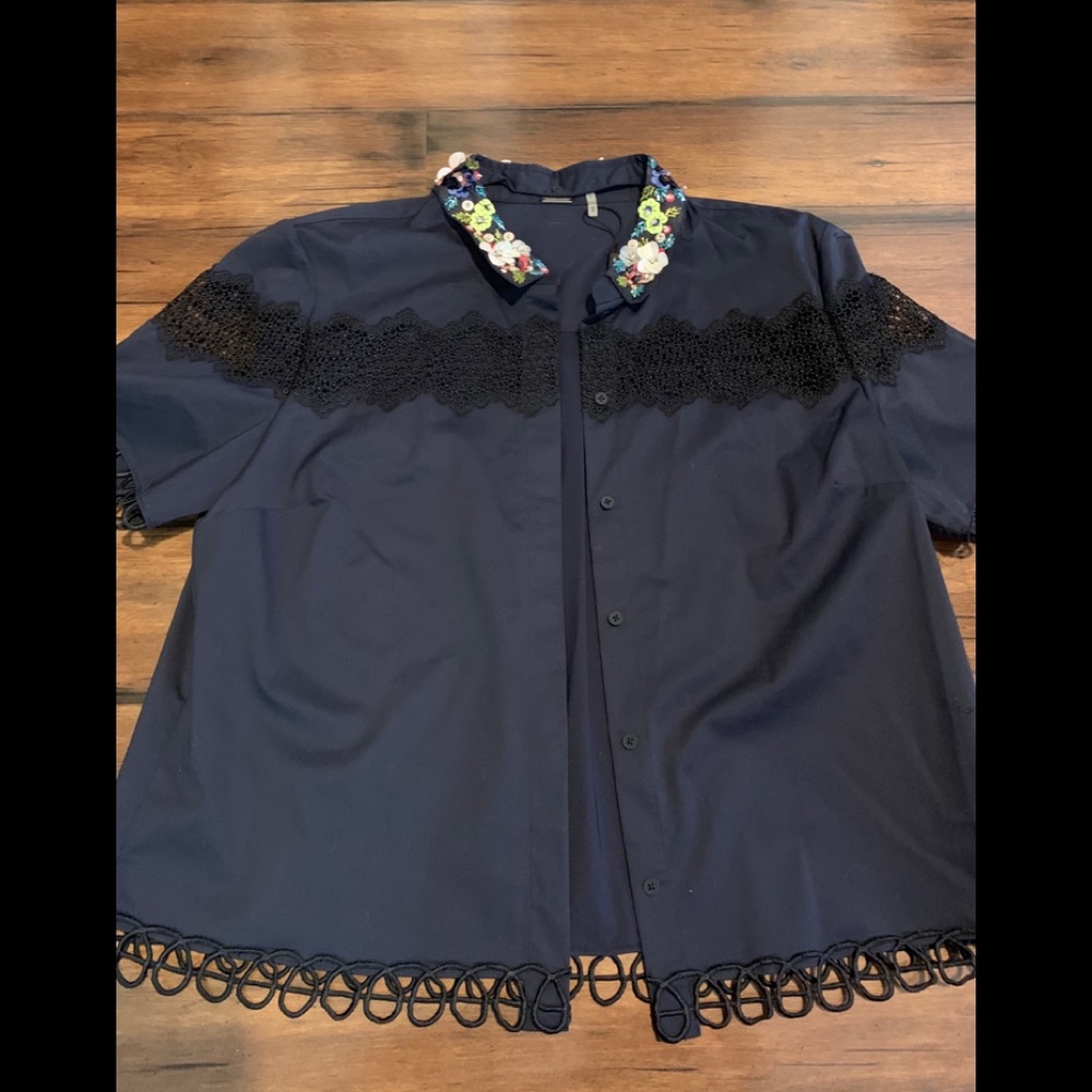 Elie Tahari top